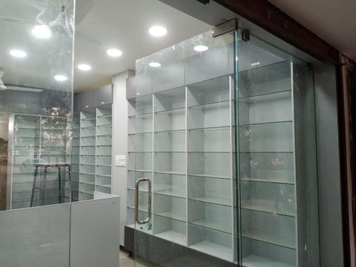 Glenn-pharmacy-1