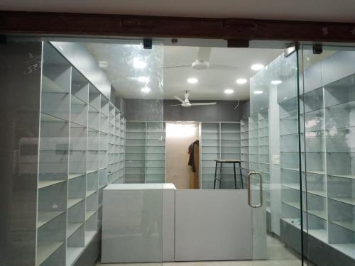 Glenn-pharmacy-2