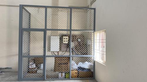 warehouse-11